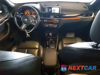 Zdjęcie 8 z 14 samochodu: 2018 BMW X1 XDRIVE28I VIN:WBXHT3C31J5K26962 - miniatura