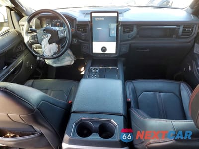 Zdjęcie 8 z 13 samochodu: 2023 FORD EXPEDITION LIMITED VIN:1FMJU2A88PEA61033 - miniatura