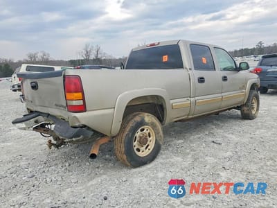 Trzecie zdjęcie samochodu z tyłu: 2002 CHEVROLET SILVERADO C2500 HEAVY DUTY VIN:1GCHC23162F174178 - miniatura