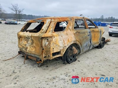 Trzecie zdjęcie samochodu z tyłu: 2022 FORD EXPLORER POLICE INTERCEPTOR VIN:1FM5K8AB2NGB58798 - miniatura