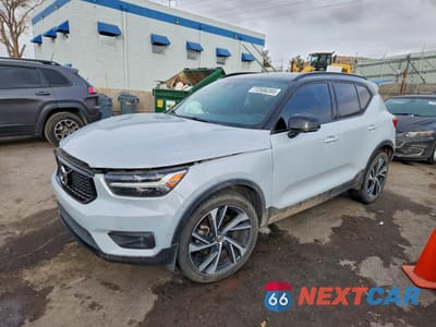 2021 VOLVO XC40 T5 R-DESIGN YV4162UM2M2460389 - główne zdjęcie licytacji z USA - miniatura