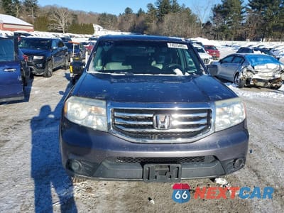 Piąte zdjęcie samochodu w środku: 2014 HONDA PILOT LX VIN:5FNYF4H20EB030526 - miniatura