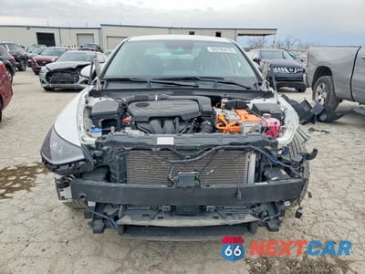 Piąte zdjęcie samochodu w środku: 2021 HYUNDAI SONATA HYBRID BLUE VIN:KMHL24JJXMA035632 - miniatura