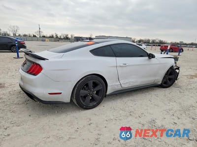 Trzecie zdjęcie samochodu z tyłu: 2021 FORD MUSTANG VIN:1FA6P8TH5M5119800 - miniatura