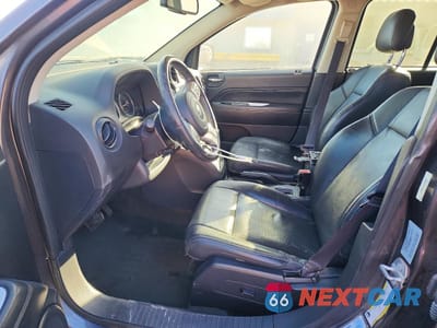 Zdjęcie 7 z 13 samochodu: 2016 JEEP COMPASS LATITUDE VIN:1C4NJCEA4GD792789 - miniatura