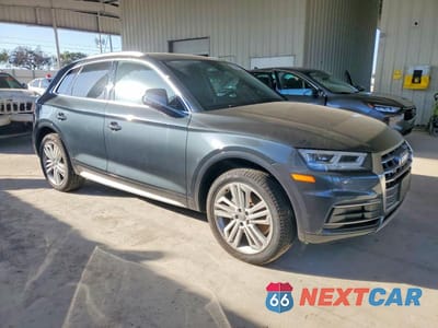 Czwarte zdjęcie samochodu z boku: 2019 AUDI Q5 PREMIUM PLUS VIN:WA1BNAFY2K2016991 - miniatura
