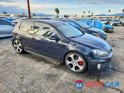 Czwarte zdjęcie samochodu z boku: 2013 VOLKSWAGEN GTI VIN:WVWED7AJXDW124533 - miniatura