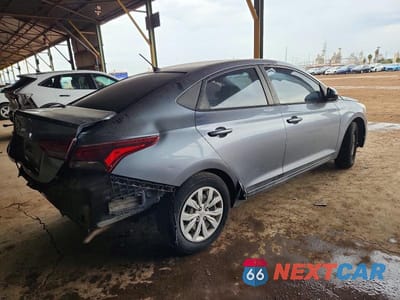 Trzecie zdjęcie samochodu z tyłu: 2020 HYUNDAI ACCENT SE VIN:3KPC24A63LE097921 - miniatura