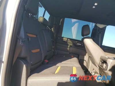Zdjęcie 10 z 11 samochodu: 2025 GMC SIERRA K2500 AT4 VIN:1GT4UPEY4SF235157 - miniatura