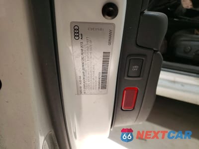 Zdjęcie 12 z 12 samochodu: 2017 AUDI A4 PREMIUM VIN:WAUANAF43HN070335 - miniatura