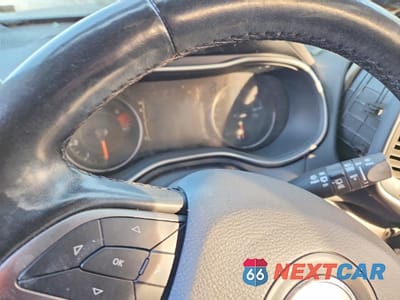 Zdjęcie 9 z 13 samochodu: 2020 JEEP CHEROKEE LATITUDE PLUS VIN:1C4PJMLB4LD590622 - miniatura