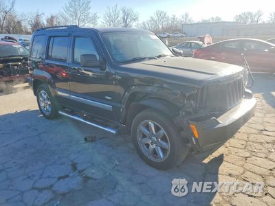 Czwarte zdjęcie samochodu z boku: 2012 JEEP LIBERTY SPORT VIN:1C4PJMAK9CW187985 - miniatura