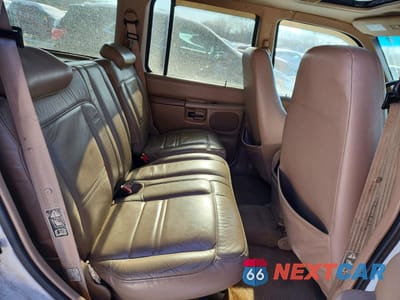Zdjęcie 11 z 13 samochodu: 2000 MERCURY MOUNTAINEER VIN:4M2ZU86PXYUJ00720 - miniatura
