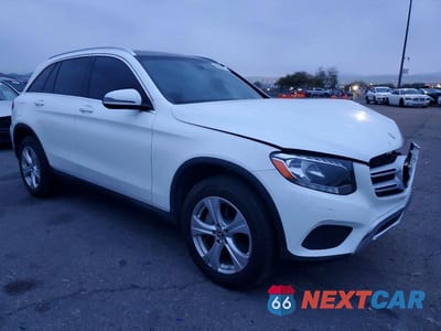 Czwarte zdjęcie samochodu z boku: 2017 MERCEDES-BENZ GLC 300 VIN:WDC0G4JB1HF229017 - miniatura