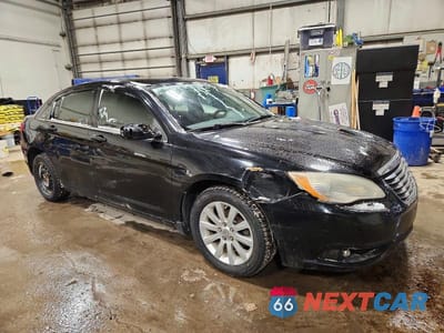 Czwarte zdjęcie samochodu z boku: 2013 CHRYSLER 200 TOURING VIN:1C3CCBBB0DN500123 - miniatura