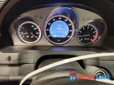Zdjęcie 9 z 12 samochodu: 2011 MERCEDES-BENZ C 300 4MATIC VIN:WDDGF8BB5BR135392 - miniatura