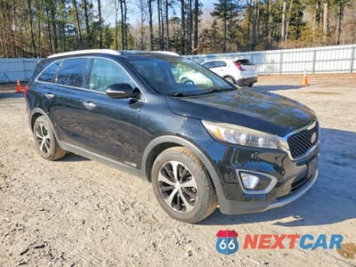 Czwarte zdjęcie samochodu z boku: 2016 KIA SORENTO VIN:5XYPHDA54GG081775 - miniatura