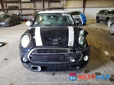 Piąte zdjęcie samochodu w środku: 2020 MINI COOPER S VIN:WMWXU9C06L2L54873 - miniatura