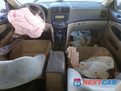 Zdjęcie 8 z 13 samochodu: 2005 HONDA ACCORD LX VIN:1HGCM56405A138228 - miniatura