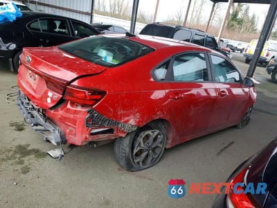 Trzecie zdjęcie samochodu z tyłu: 2021 KIA FORTE FE VIN:3KPF24AD7ME346248 - miniatura