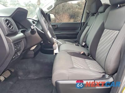 Zdjęcie 7 z 13 samochodu: 2021 TOYOTA TUNDRA CREWMAX SR5 VIN:5TFDY5F1XMX040123 - miniatura