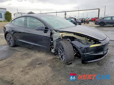 Czwarte zdjęcie samochodu z boku: 2025 TESLA MODEL 3 VIN:5YJ3E1EA0SF076456 - miniatura