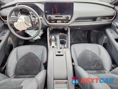 Zdjęcie 8 z 12 samochodu: 2025 TOYOTA GRAND HIGHLANDER HYBRID MAX LIMITED VIN:5TDADAB59SS014311 - miniatura