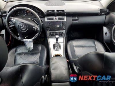 Zdjęcie 8 z 11 samochodu: 2006 MERCEDES-BENZ C 230 VIN:WDBRF52H36A889674 - miniatura