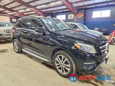 Czwarte zdjęcie samochodu z boku: 2018 MERCEDES-BENZ GLE 550E 4MATIC VIN:4JGDA6DB7JB034936 - miniatura