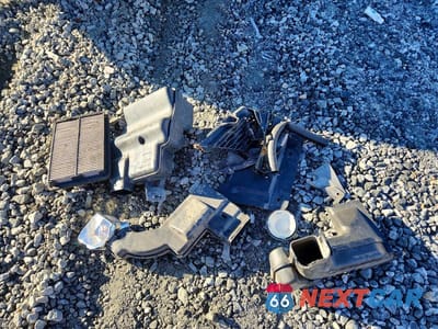 Zdjęcie 13 z 13 samochodu: 2015 NISSAN ROGUE S VIN:KNMAT2MV8FP514255 - miniatura