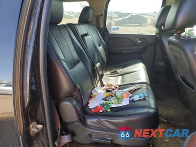 Zdjęcie 11 z 14 samochodu: 2013 CHEVROLET SUBURBAN C1500 LT VIN:1GNSCJE0XDR266780 - miniatura