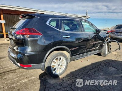 Trzecie zdjęcie samochodu z tyłu: 2018 NISSAN ROGUE S VIN:5N1AT2MV5JC810507 - miniatura