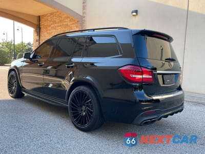 Trzecie zdjęcie samochodu z tyłu: 2019 MERCEDES-BENZ GLS 63 AMG 4MATIC VIN:4JGDF7FE1KB235179 - miniatura