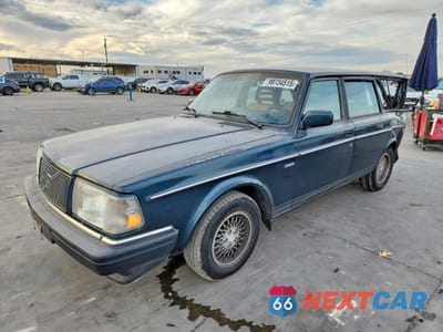 1993 VOLVO 240 YV1AW8806P1960315 - główne zdjęcie licytacji z USA - miniatura