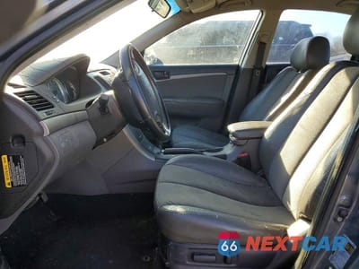 Zdjęcie 7 z 12 samochodu: 2010 HYUNDAI SONATA SE VIN:5NPEU4AF3AH630796 - miniatura