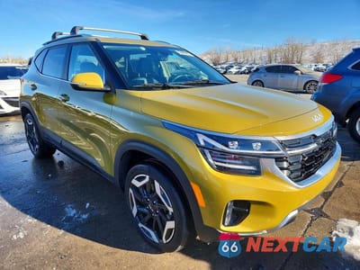 Czwarte zdjęcie samochodu z boku: 2024 KIA SELTOS SX VIN:KNDETCA71R7527950 - miniatura