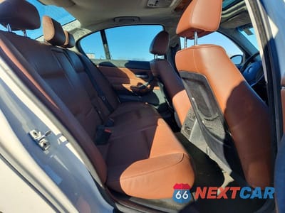 Zdjęcie 10 z 12 samochodu: 2006 BMW 325 I VIN:WBAVB13576KX48459 - miniatura