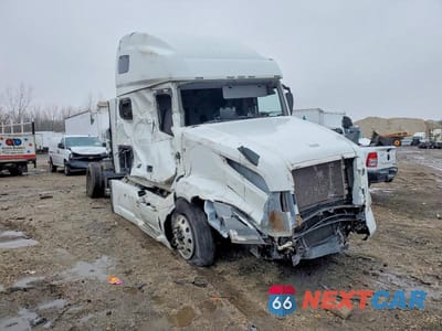 Zdjęcie 9 z 10 samochodu: 2021 VOLVO VNL SEMI TRUCK VIN:4V4NC9EH8MN281350 - miniatura