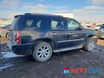 Trzecie zdjęcie samochodu z tyłu: 2013 GMC YUKON DENALI VIN:1GKS2EEF3DR246852 - miniatura