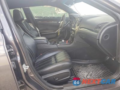 Zdjęcie 7 z 13 samochodu: 2023 CHRYSLER 300 S VIN:2C3CCABG0PH585211 - miniatura