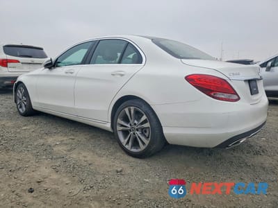 Drugie zdjęcie samochodu z przodu: 2017 MERCEDES-BENZ C 300 VIN:55SWF4JBXHU229328 - miniatura