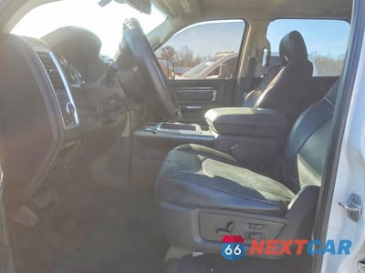 Zdjęcie 7 z 12 samochodu: 2015 RAM 3500 LONGHORN VIN:3C63RRNL0FG534993 - miniatura