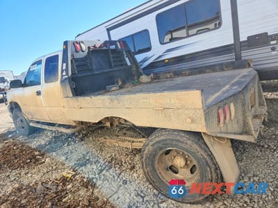 Drugie zdjęcie samochodu z przodu: 2003 CHEVROLET SILVERADO K3500 VIN:1GCJK39U43E207908 - miniatura