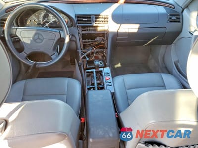 Zdjęcie 8 z 13 samochodu: 1999 MERCEDES-BENZ C 280 VIN:WDBHA29G4XA746319 - miniatura