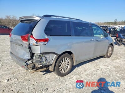Trzecie zdjęcie samochodu z tyłu: 2014 TOYOTA SIENNA XLE VIN:5TDYK3DC7ES408759 - miniatura
