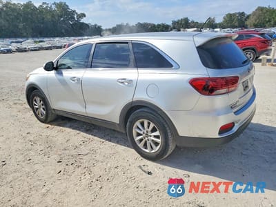 Drugie zdjęcie samochodu z przodu: 2019 KIA SORENTO L VIN:5XYPG4A34KG581879 - miniatura