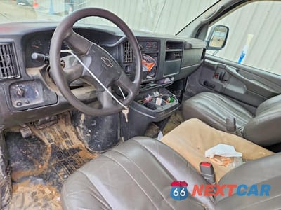 Zdjęcie 8 z 13 samochodu: 2005 CHEVROLET EXPRESS 1500 UTILITY / SERVICE VAN VIN:1GCFG15X851116582 - miniatura