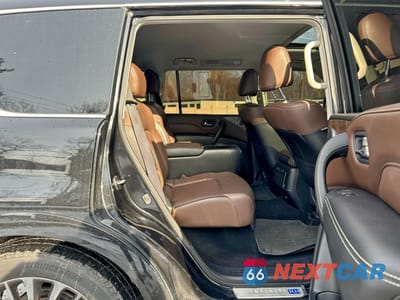 Zdjęcie 8 z 11 samochodu: 2023 INFINITI QX80 LUXE VIN:JN8AZ2AE8P9305837 - miniatura