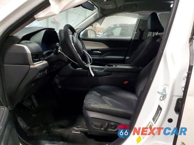 Zdjęcie 7 z 13 samochodu: 2025 TOYOTA GRAND HIGHLANDER HYBRID LIMITED VIN:5TDACAB58SS037839 - miniatura