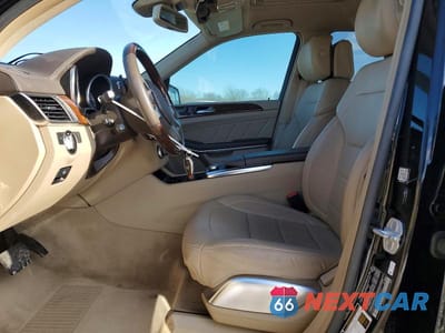 Zdjęcie 7 z 12 samochodu: 2016 MERCEDES-BENZ GL 550 4MATIC VIN:4JGDF7DE6GA638669 - miniatura